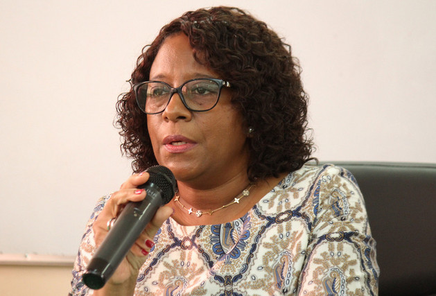 Ministra admite necessidade do reforço das ciências básicas